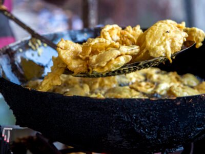 Frying food in Mumbai, India