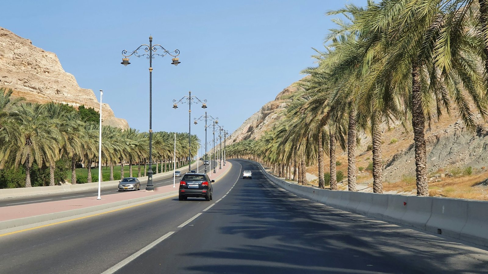 uae to oman